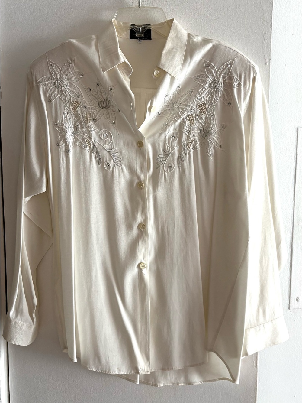 Beautiful Women’s Vintage 90’s Royal Mohans Embroidered Shirt